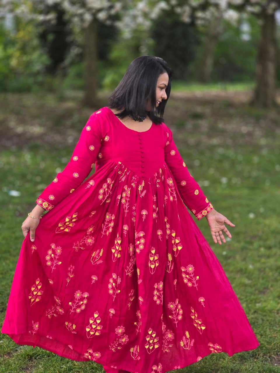 Rani Bloom Mulchanderi Hand Embroidered 2-Piece Set - Image 6